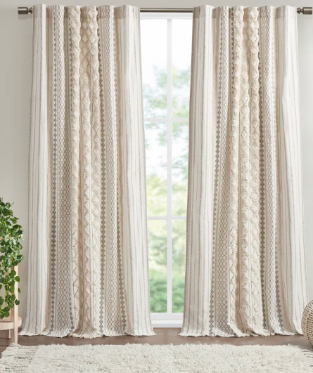 You are currently viewing curtain wavy